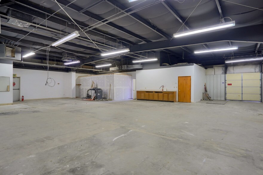 More Photos Of 1025-1033 Ford St, Colorado Springs Warehouse For Lease