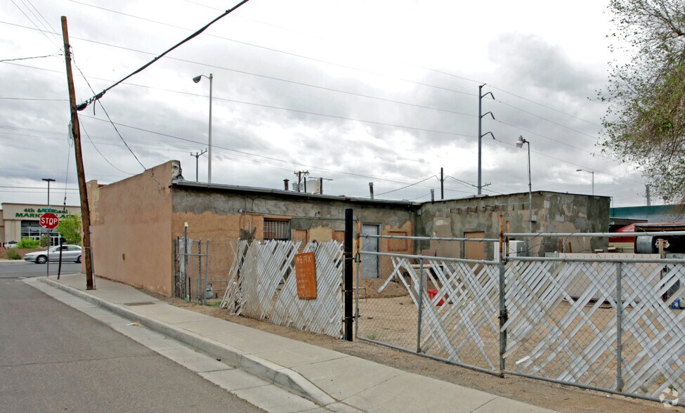 More Photos Of 2413 4th St NW, Albuquerque General Retail For Sale