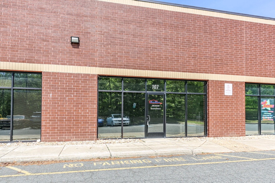 More Photos Of 3619 Richmond Hwy, Stafford Light Distribution For Sale