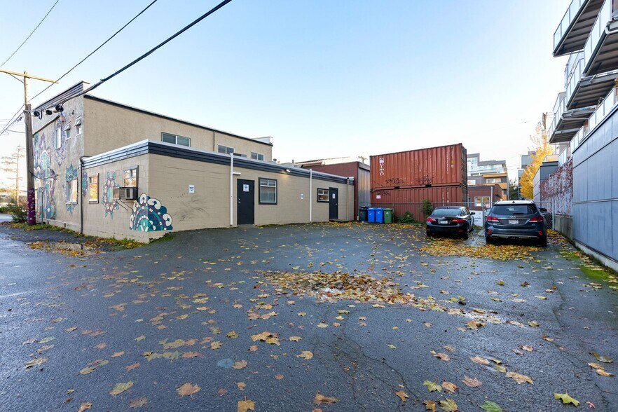 More Photos Of 941 Kings Rd, Victoria Office For Sale