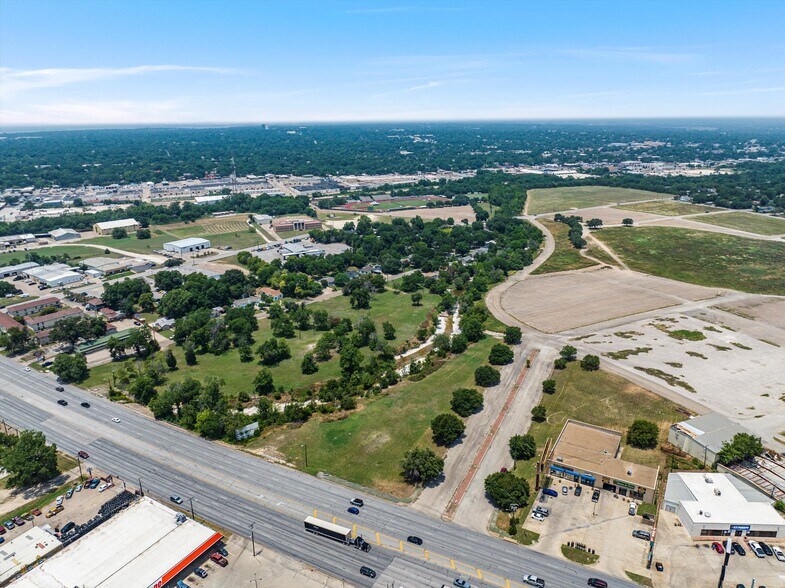 More Photos Of 910 S Valley Mills Dr, Waco Land For Sale