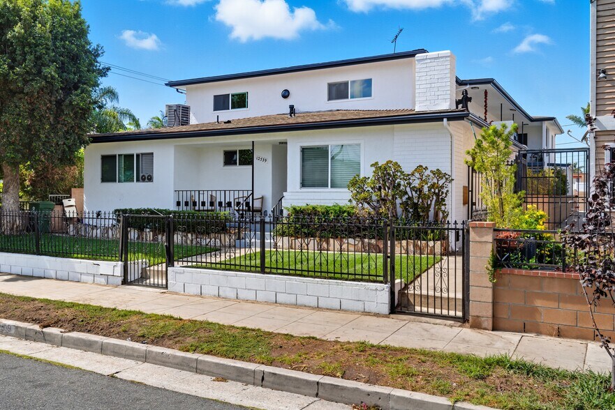 More Photos Of 12539 York Ave, Hawthorne Apartments For Sale