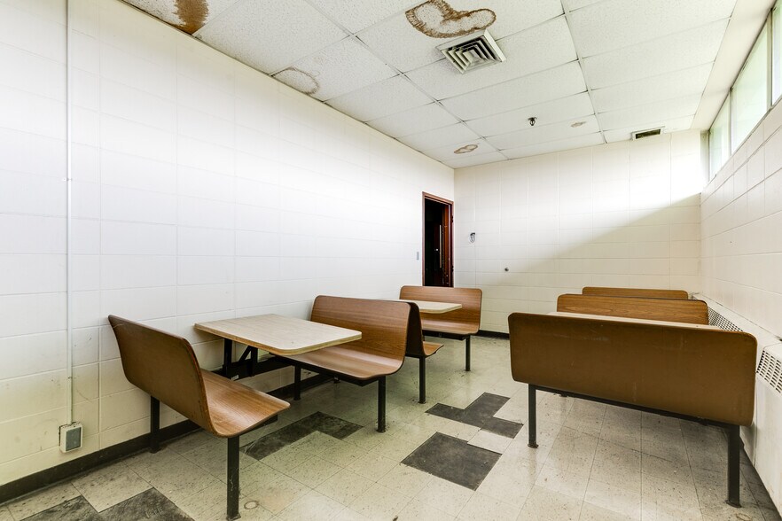 More Photos Of 3405 Commerce Rd, Richmond Warehouse For Sale