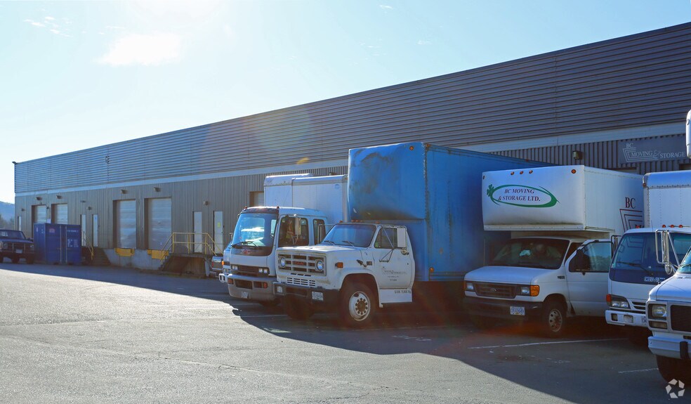 More Photos Of 4223 Commerce Cir, Saanich Warehouse For Lease