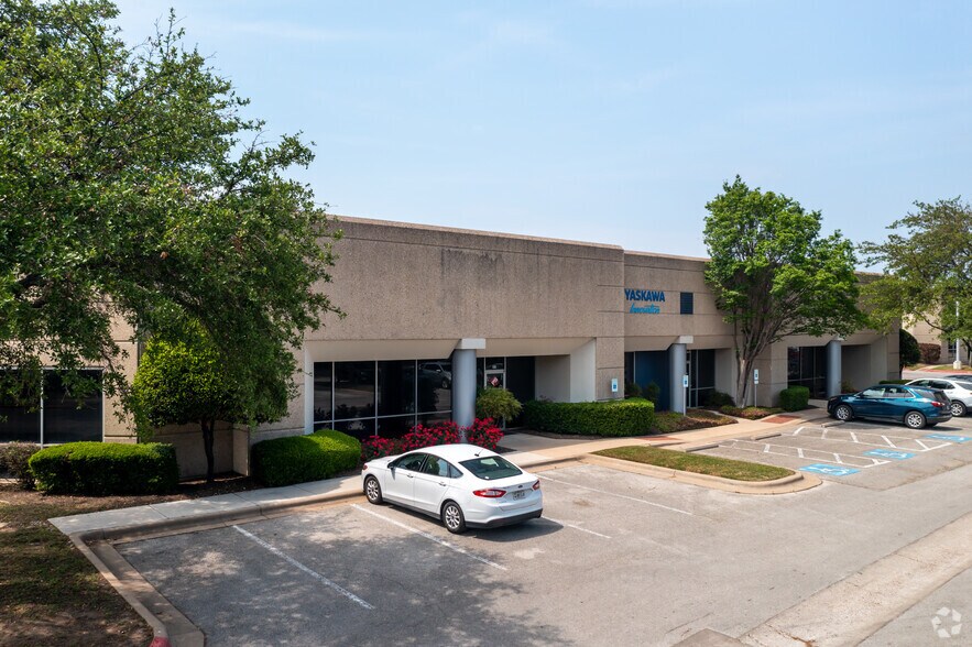 More Photos Of 9233 Waterford Centre Blvd, Austin Office For Lease