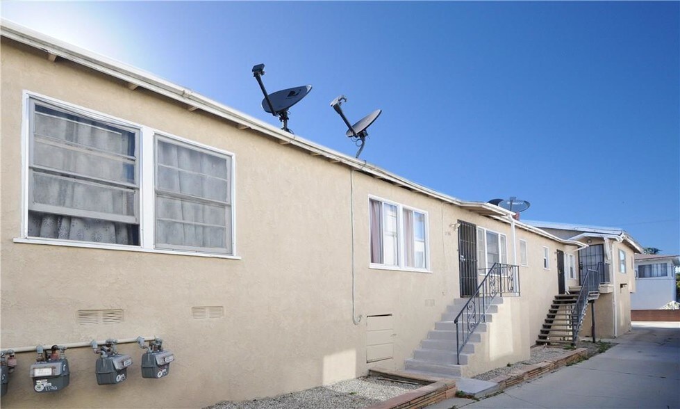 More Photos Of 1136 W 10th St, San Pedro Apartments For Sale