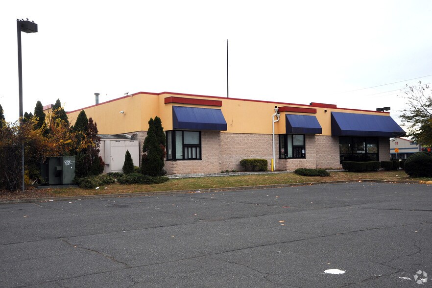 More Photos Of 1046 Hamburg Tpke, Wayne Restaurant For Sale