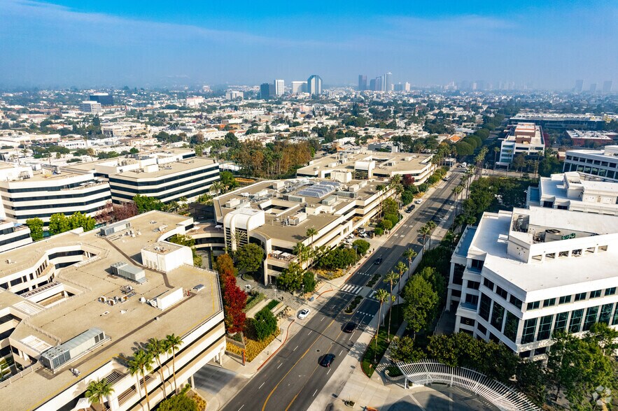 More Photos Of 2401 Colorado Ave, Santa Monica Unknown For Lease