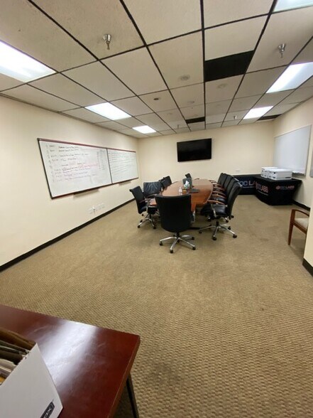 More Photos Of 15161-15165 Triton Ln, Huntington Beach Research And Development For Lease