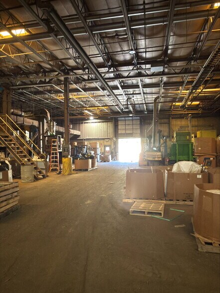 More Photos Of 232 W Pearl St, Jonesboro Industrial For Sale