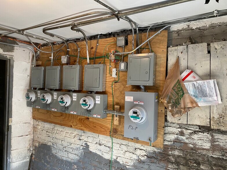 More Photos Of 321 Milford St, Brooklyn Apartments For Sale