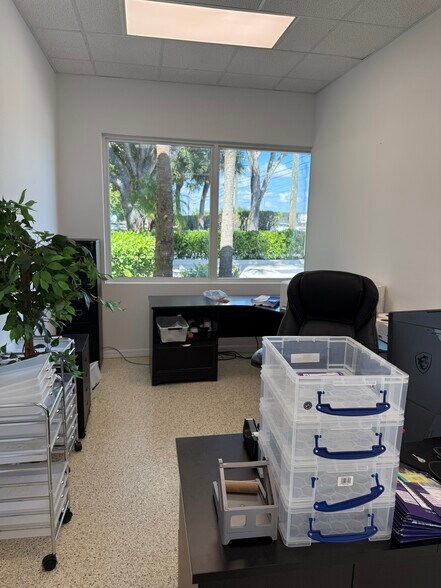 More Photos Of 3020 Fairlane Farms Rd, Wellington Light Distribution For Lease