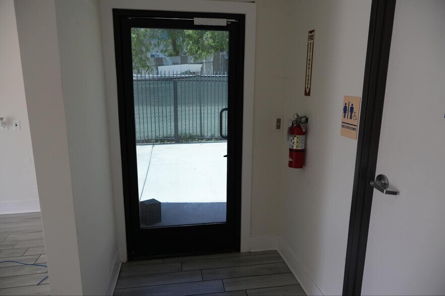 More Photos Of 5261 Alhambra Ave, Los Angeles Freestanding For Lease
