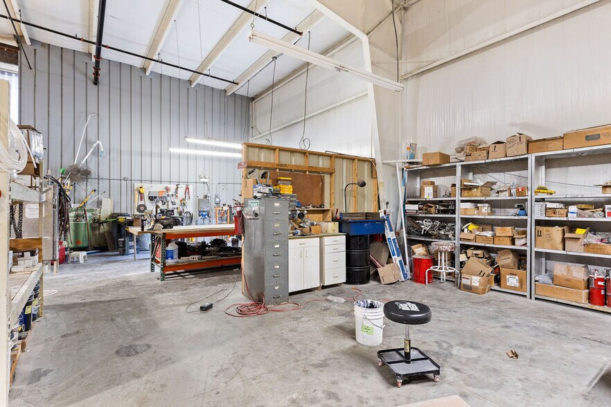 More Photos Of 2000 Ashley Rd, Morris Manufacturing For Lease