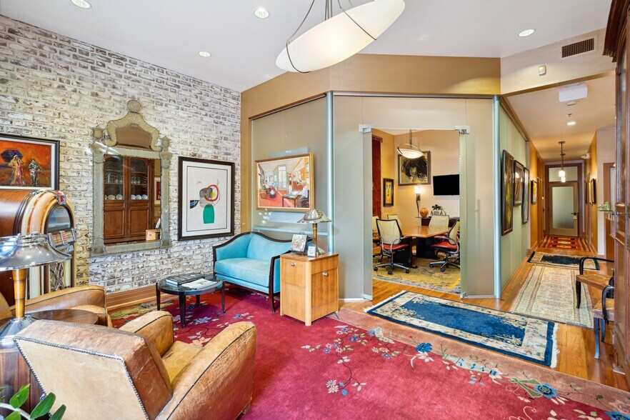 More Photos Of 46 A State St, Charleston Office Residential For Lease