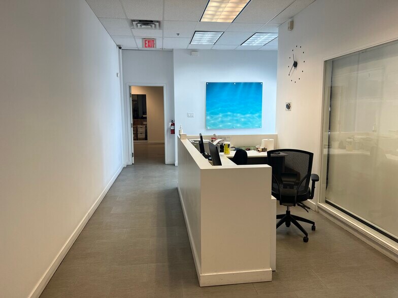 More Photos Of 42-46 Dufflaw Rd, Toronto Distribution For Lease