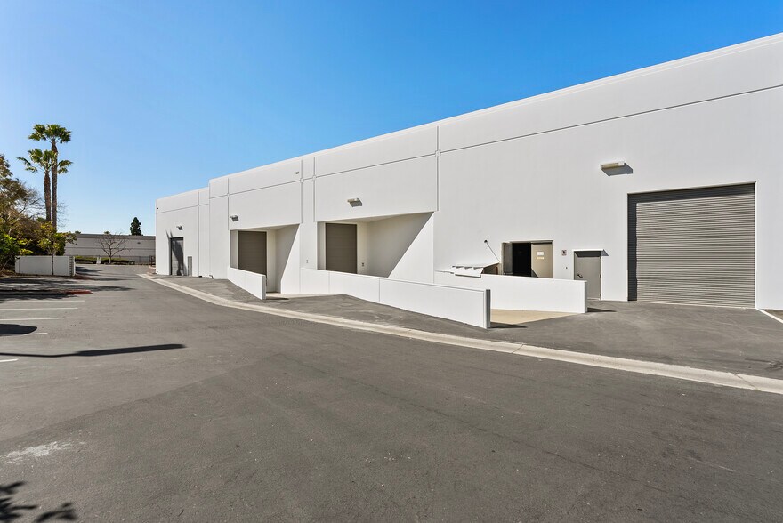 More Photos Of 6749 Top Gun St, San Diego Warehouse For Lease