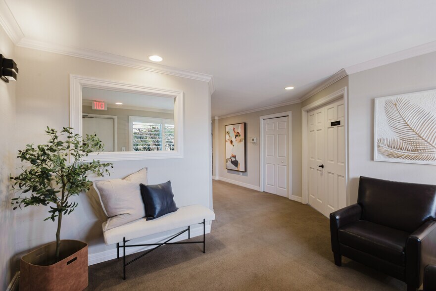 More Photos Of 7425-7495 E Peakview Ave, Centennial Office For Lease