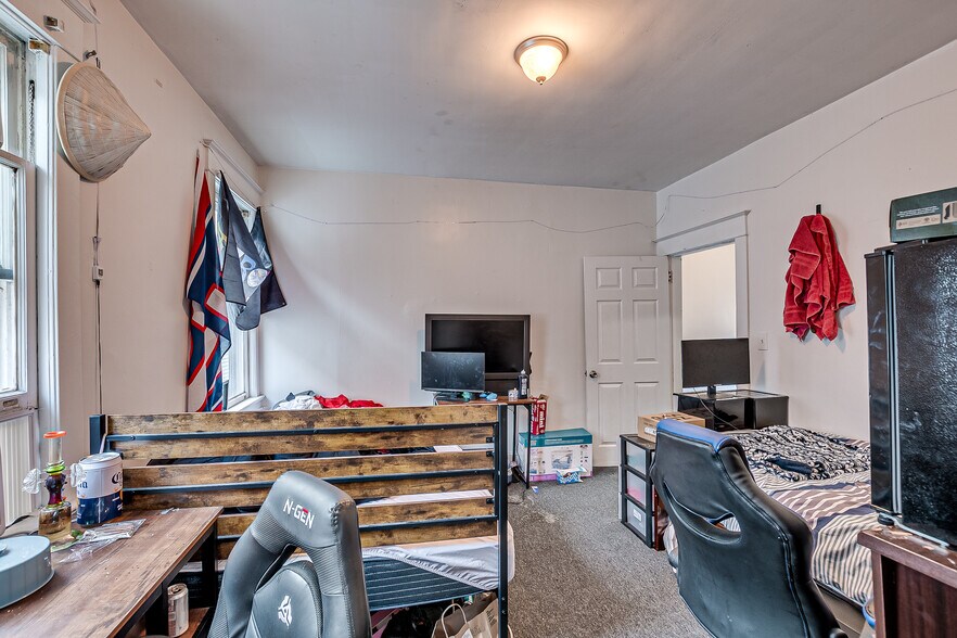 More Photos Of 60 Huntington St, New Brunswick Apartments For Sale