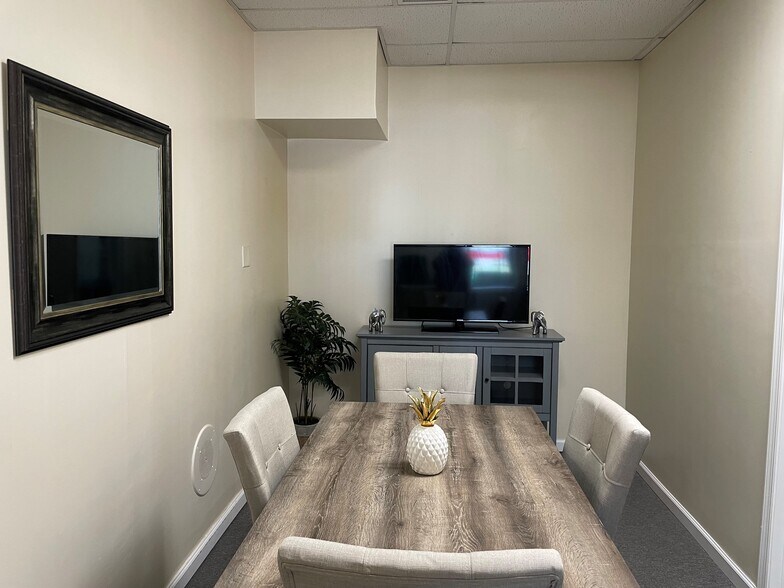 More Photos Of 1057 Main St, Hellertown Office For Sale