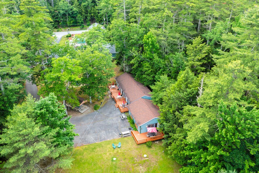 More Photos Of 5680 Lake Shore Dr, Bolton Landing Hotel For Sale