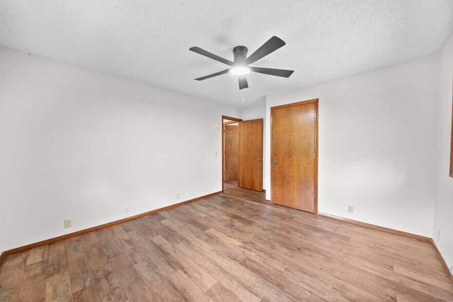 More Photos Of 1810 Little Flock Dr, Rogers Specialty For Sale