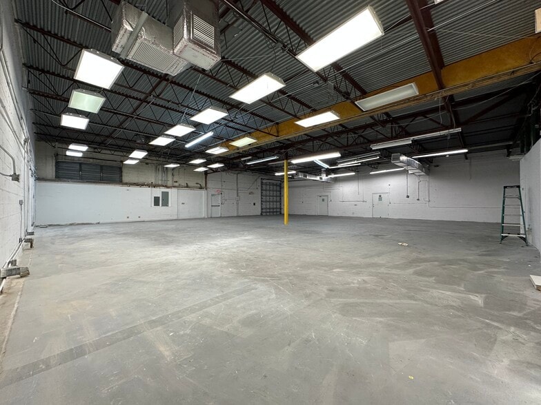 More Photos Of 780-784 NW 57th Ct, Fort Lauderdale Light Manufacturing For Lease