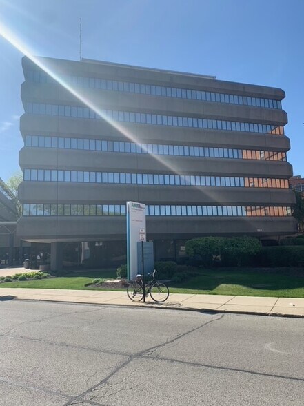 More Photos Of 800 Austin St, Evanston Medical For Lease