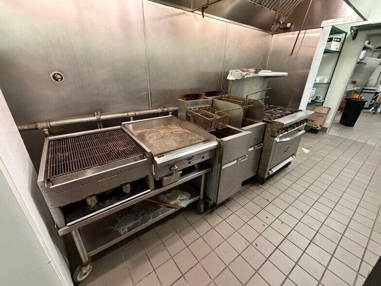 More Photos Of 11805-11921 Westheimer Rd, Houston Fast Food For Lease