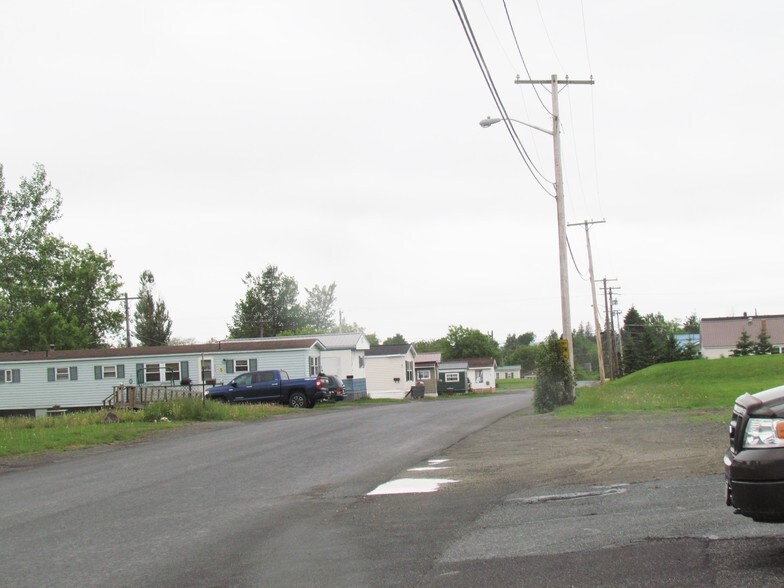 More Photos Of 50 Davis St, Presque Isle Multifamily For Sale
