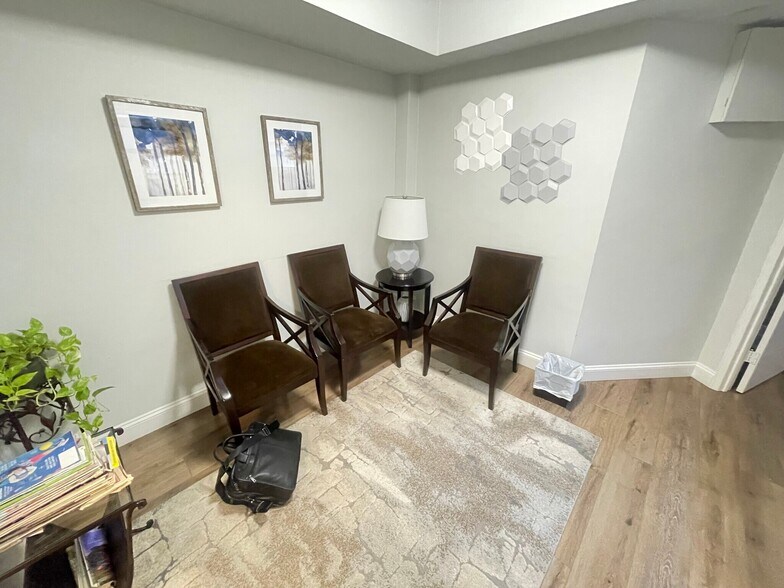More Photos Of 11045 71st Rd, Forest Hills Apartments For Sale