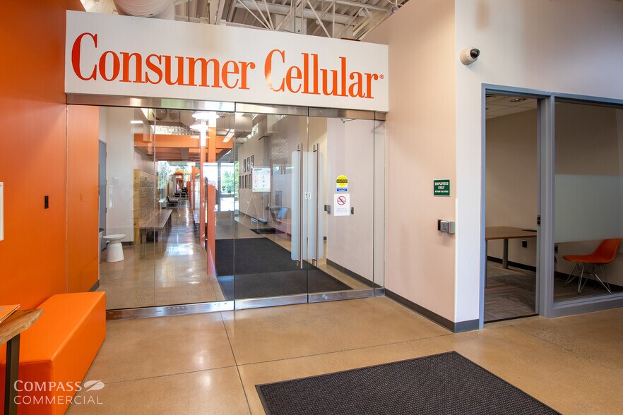 More Photos Of 2999 SW 6th St, Redmond Office For Lease