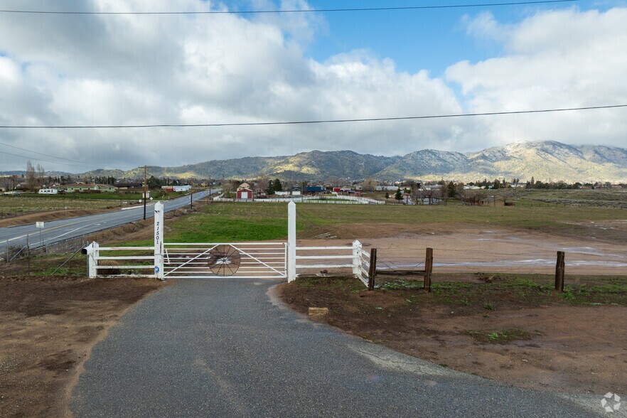 More Photos Of 21501 Tucker Rd, Tehachapi Land For Sale