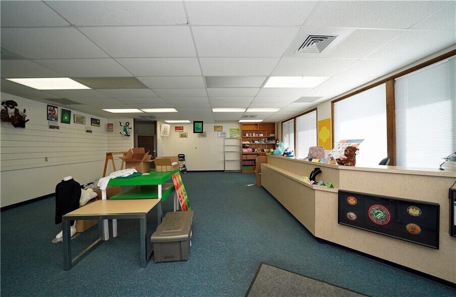 More Photos Of 226 Colonial Dr, Horseheads Office For Sale
