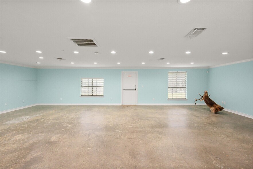 More Photos Of 8850 Davis Blvd, Southlake Land For Lease