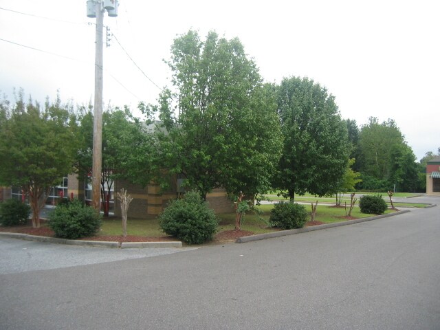 More Photos Of 6735 E Shelby Dr, Memphis Bank For Lease