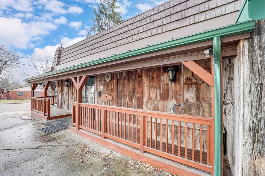 More Photos Of 53 E Market St, Germantown Restaurant For Sale