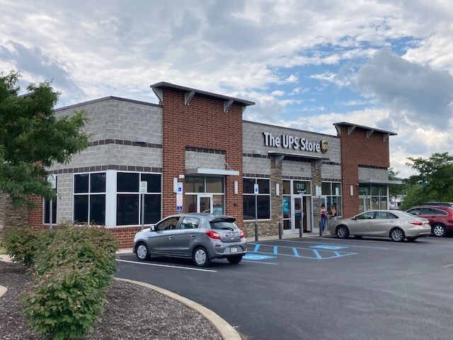 More Photos Of 1002 Logan Blvd, Altoona Freestanding For Lease