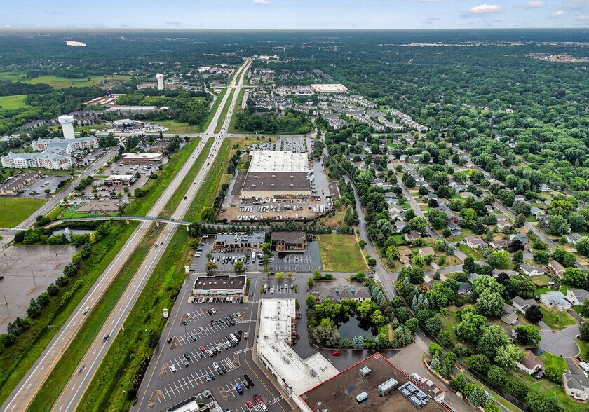 More Photos Of 11473 N Marketplace Dr, Champlin Auto Repair For Sale