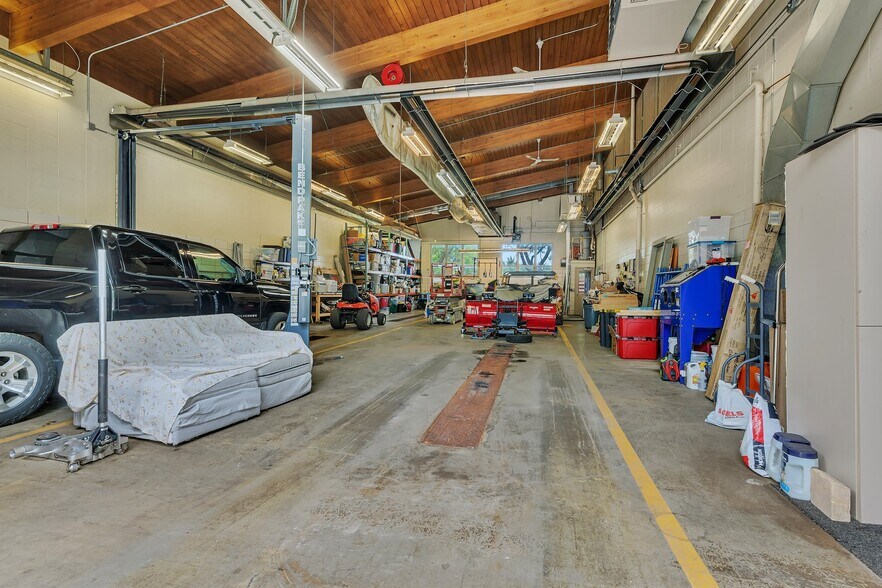 More Photos Of 700 41st Ave N, Saint Cloud Warehouse For Sale