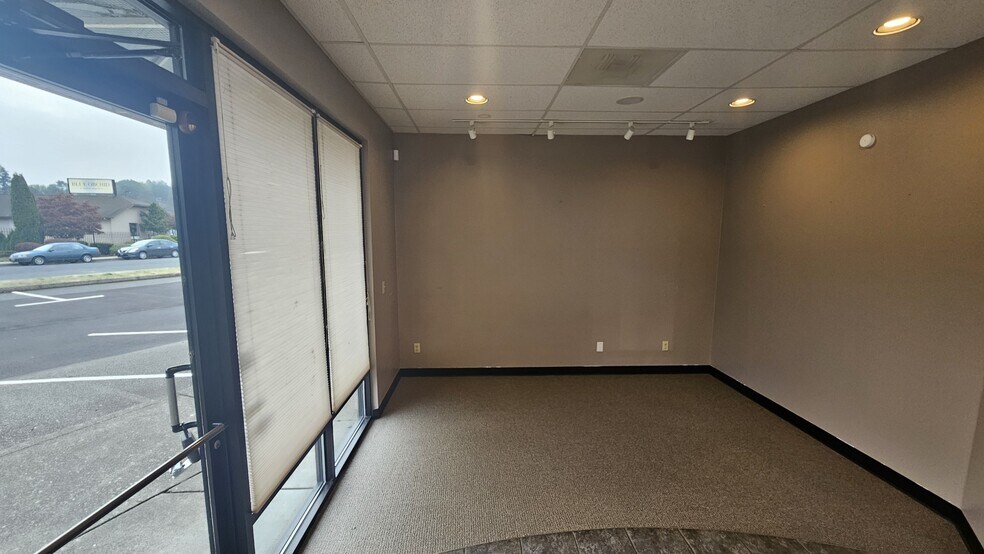 More Photos Of 1933 Belmont Loop, Woodland Office For Lease