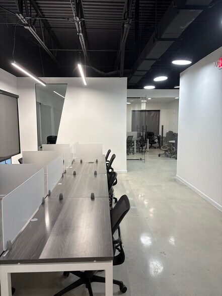 More Photos Of 1545 N Park Dr, Weston Office For Lease