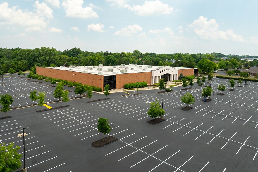 More Photos Of 220 W Schrock Rd, Westerville Office For Sale