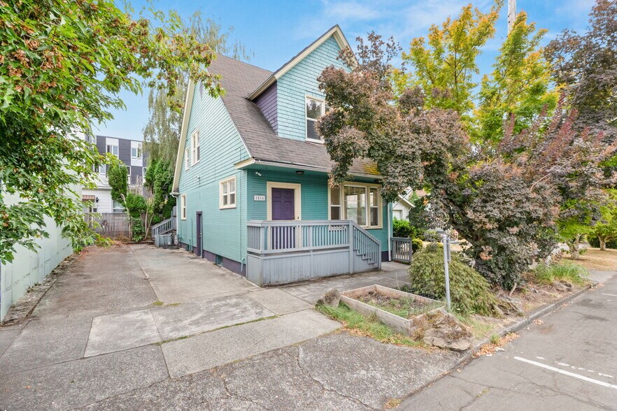 More Photos Of 1516 SE 43rd Ave, Portland Medical For Sale