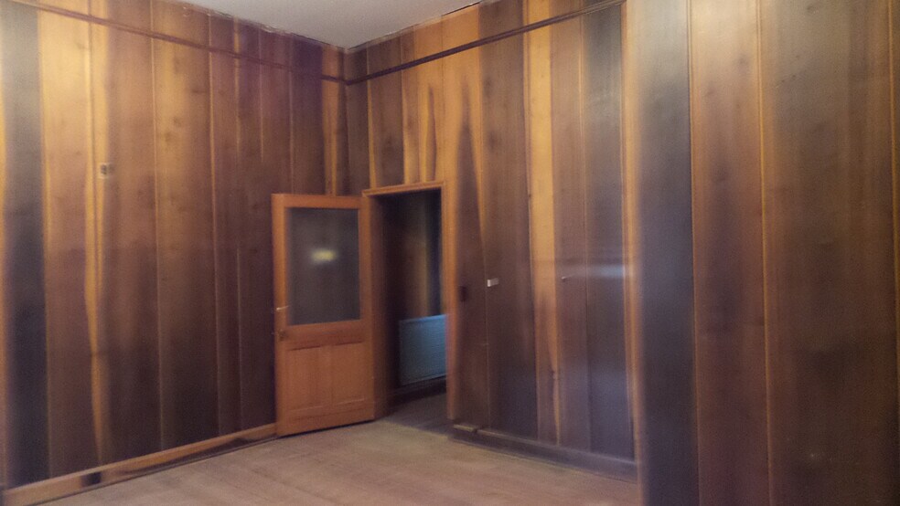 More Photos Of 102 Saint Joseph Ave, Brewton Storefront Retail Residential For Sale