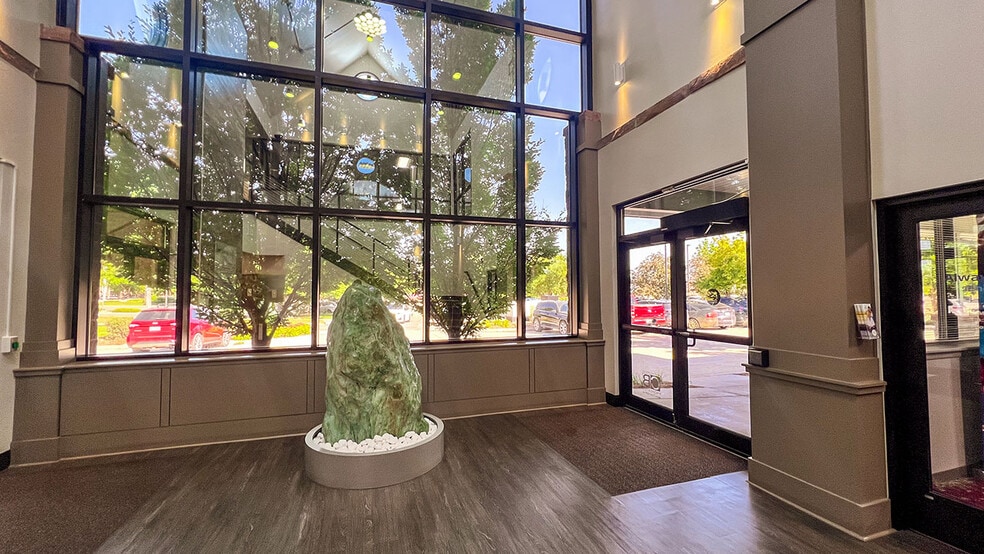 More Photos Of 2101 Ken Pratt Blvd, Longmont Office For Lease