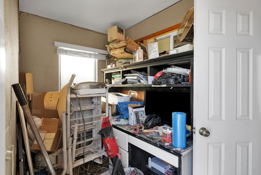 More Photos Of 9464 Hesperia Rd, Hesperia Freestanding For Sale