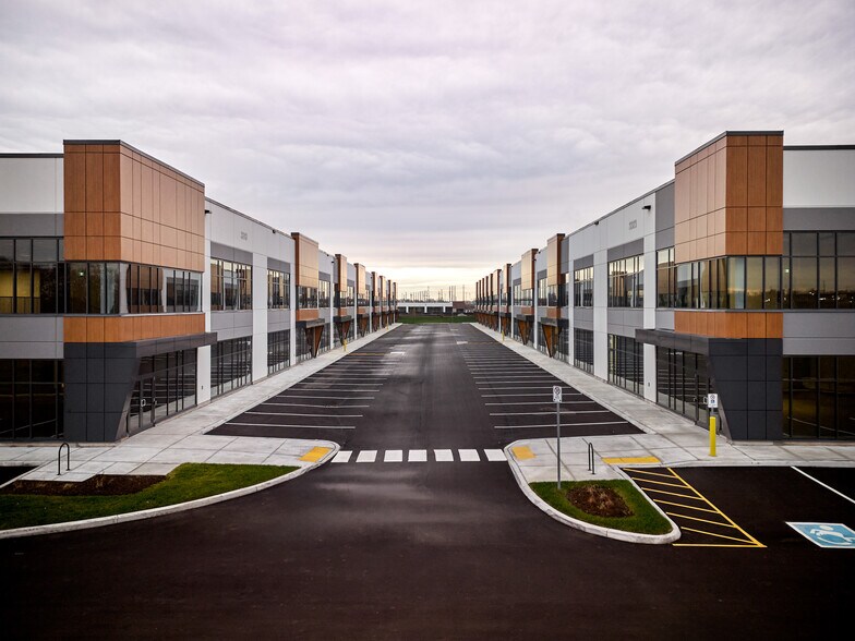 Primary Photo Of 3323 Superior Crt, Oakville Warehouse For Lease