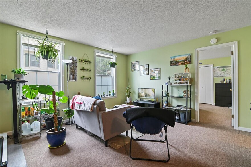 More Photos Of 141 Bellemonte Ave, Hawley Apartments For Sale