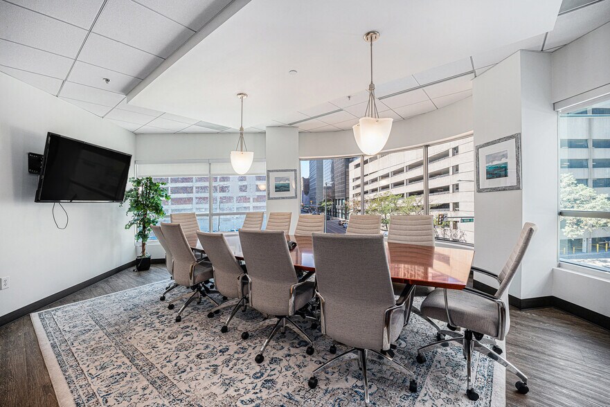 More Photos Of 1800 Glenarm Pl, Denver Office For Sale